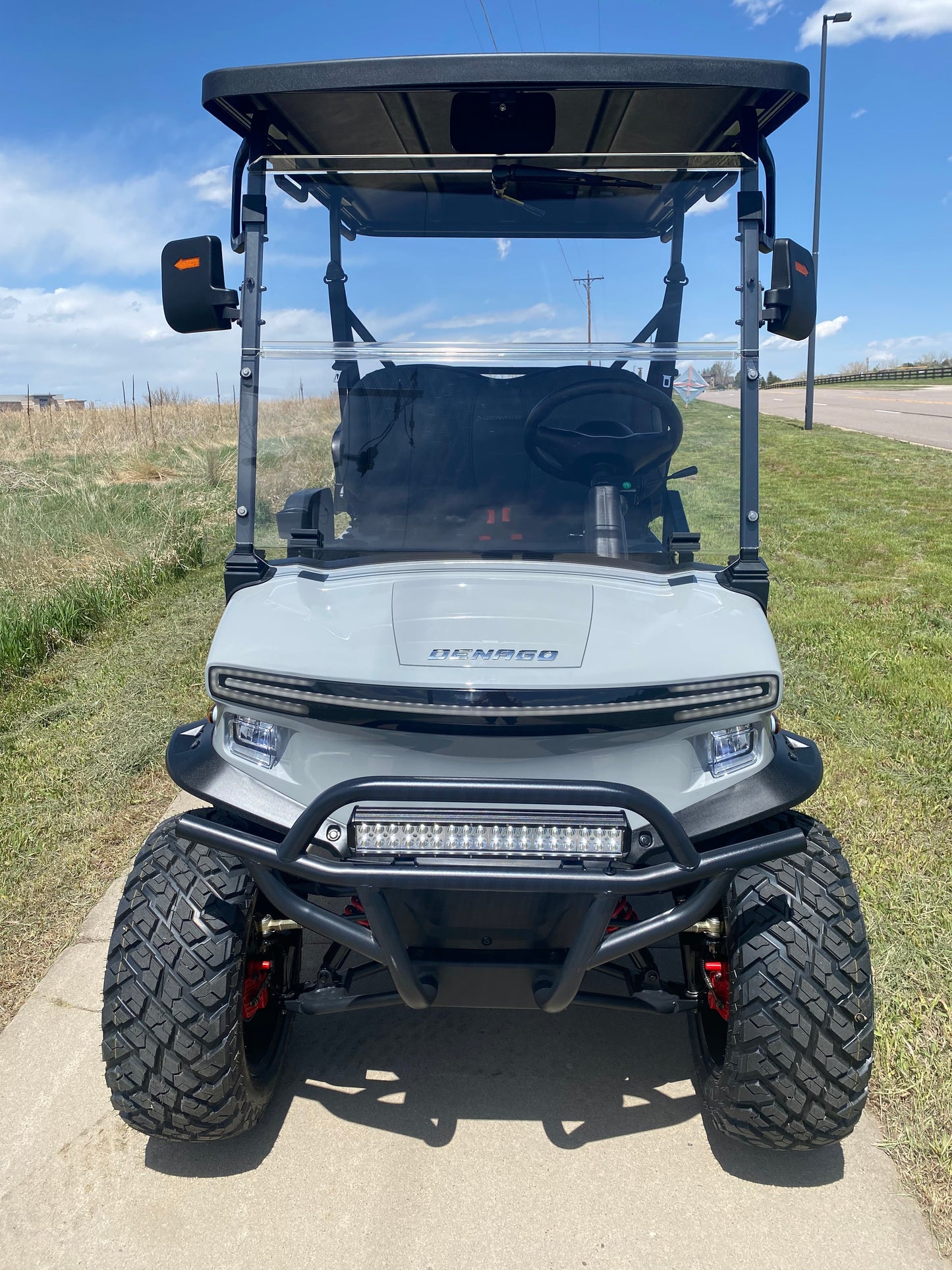 2025 DENAGO NOMAD XL 2+2 LIFTED LITHIUM 4 PASSENGER GOLF CART