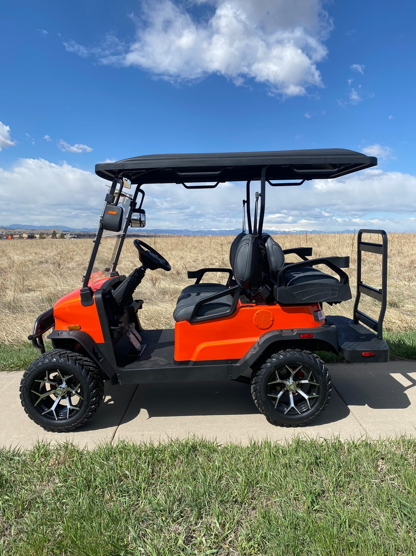2025 DENAGO NOMAD XL 2+2 LIFTED LITHIUM 4 PASSENGER GOLF CART