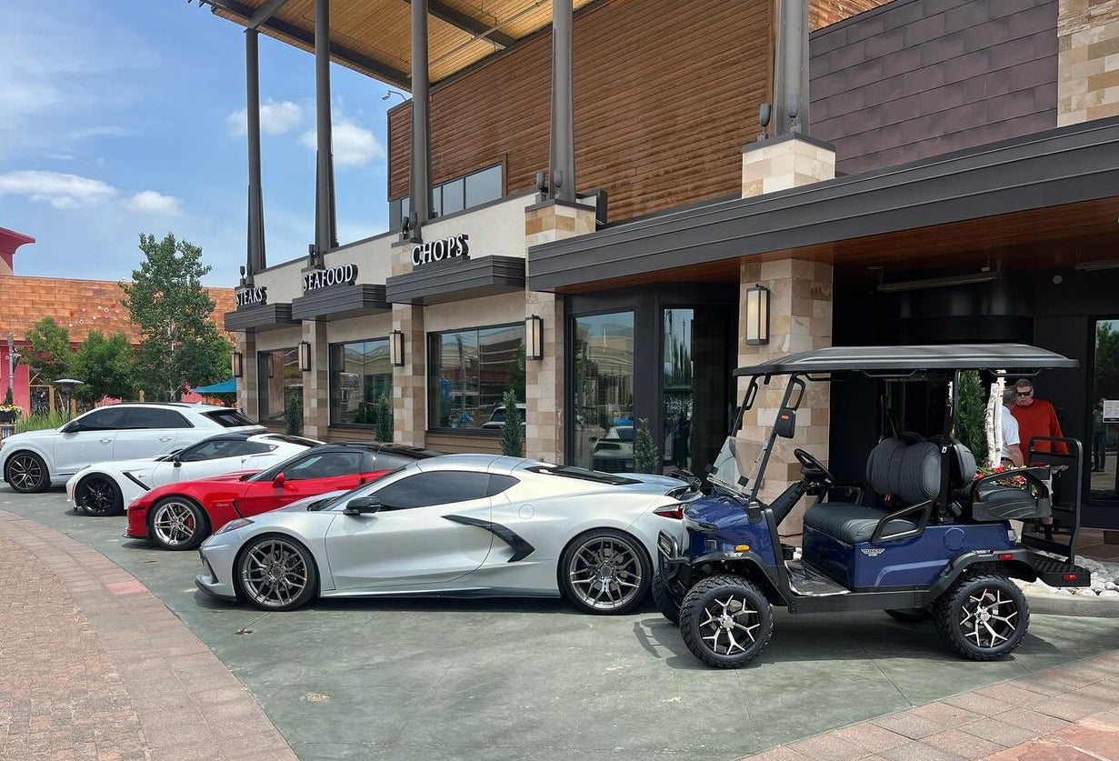 2025 DENAGO NOMAD XL 2+2 LIFTED LITHIUM 4 PASSENGER GOLF CART