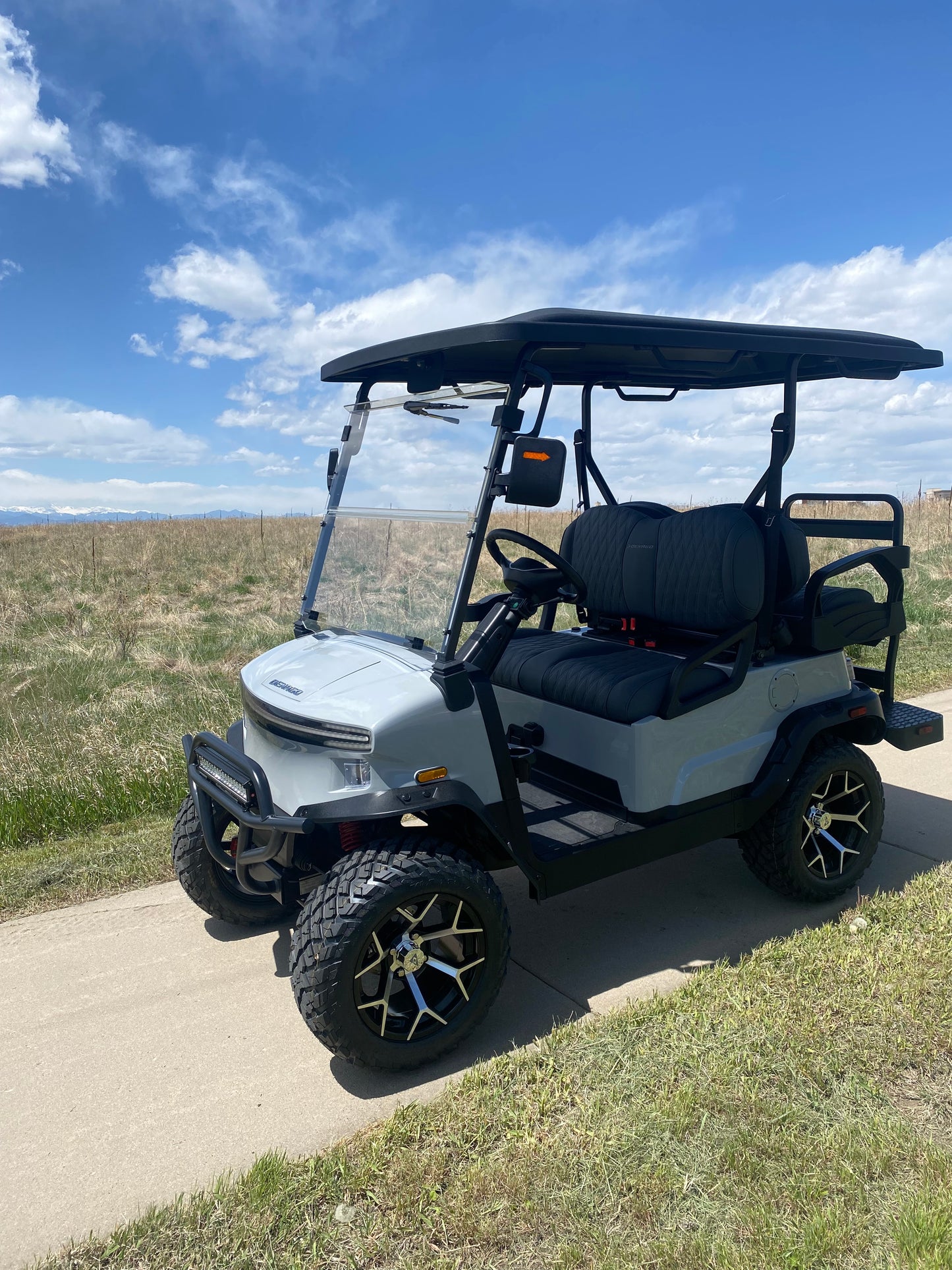 2025 DENAGO NOMAD XL 2+2 LIFTED LITHIUM 4 PASSENGER GOLF CART